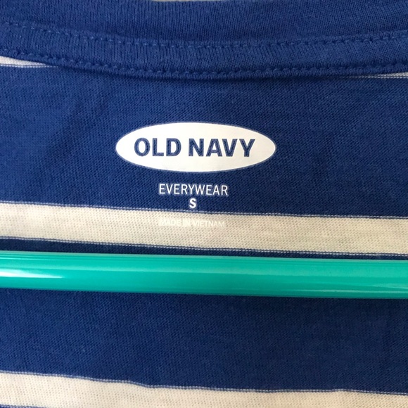 V neck oldnavy long sleeve - Picture 3 of 3